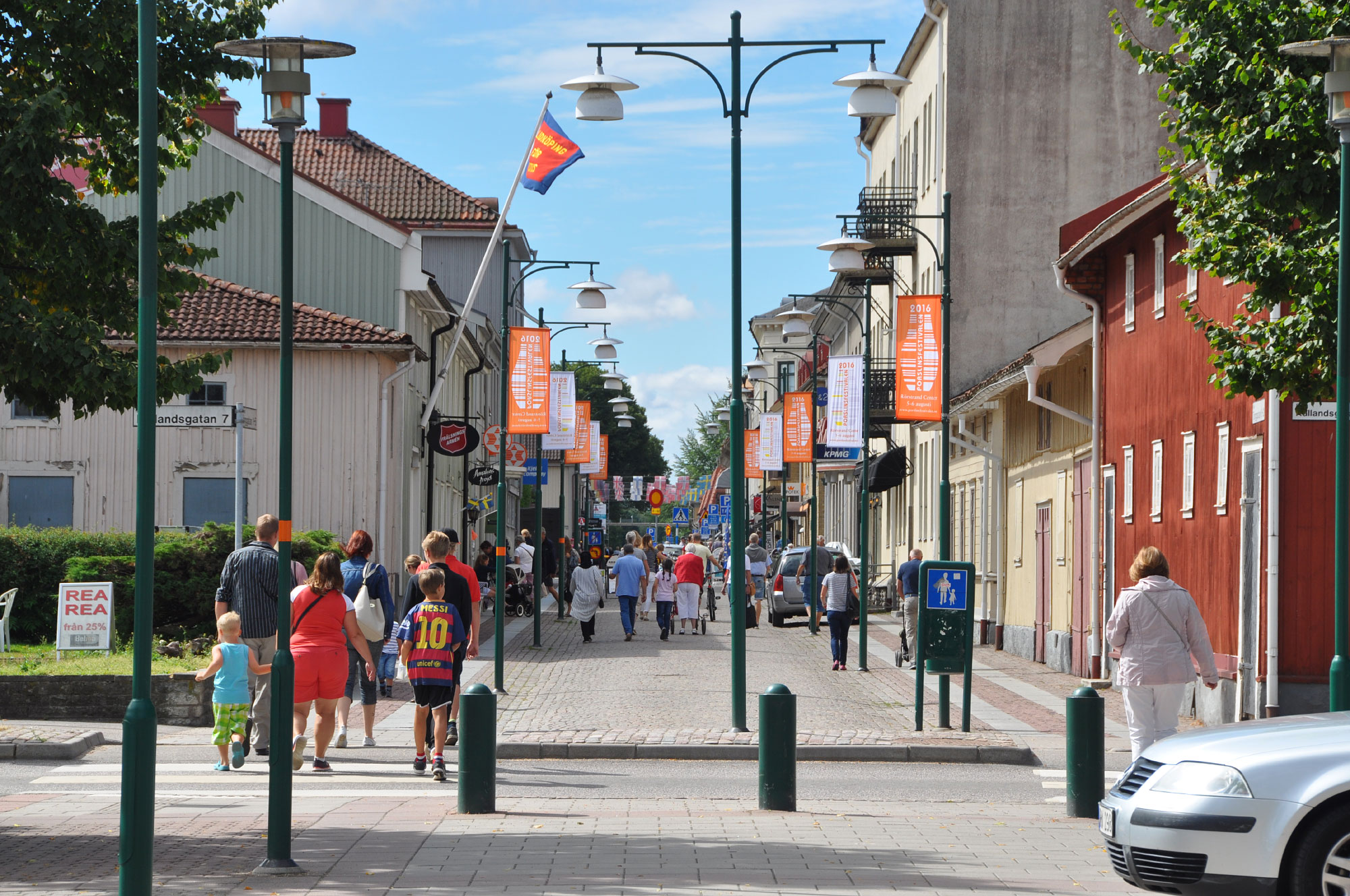 Torggatan, Lidkoping (Photo License: CC-BY-SA-3.0 )